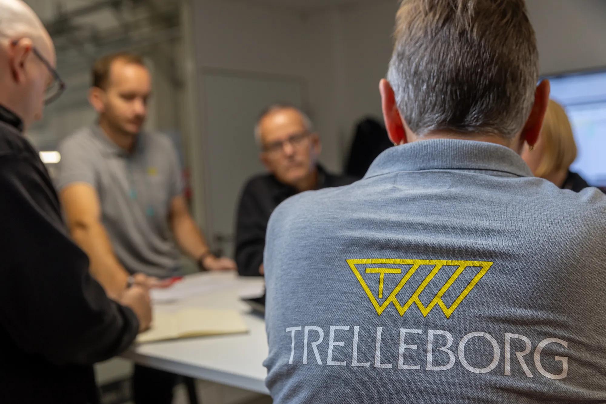 Because the quality of our products is our priority, our production team holds daily meetings as part of the QRQC (quick response quality control) process.