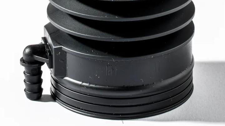 A rack and pinion boots with an aspirator.