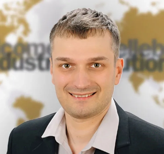 Director of R&D for lifting bags